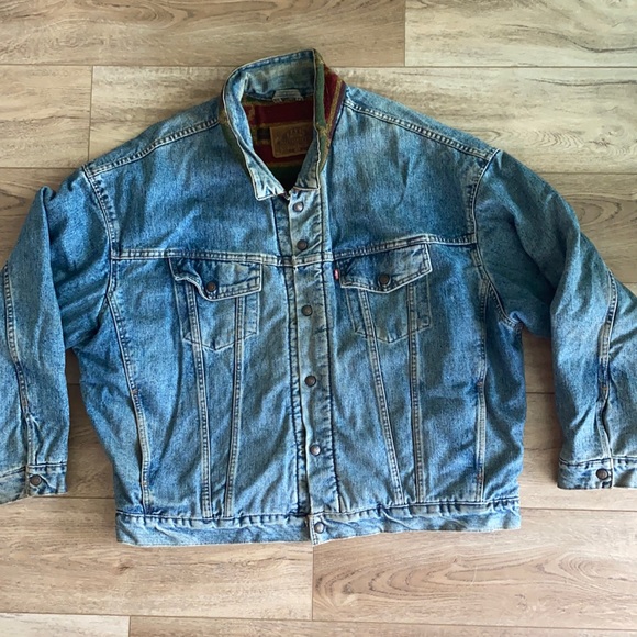 LEVI'S® VINTAGE DENIM JACKETS Vintage Levi's Denim Jacket (L) – jullingscollective